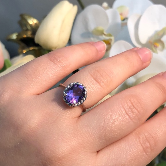 Maymouna Jewelry Jewelry - 🚫SOLD- 925 Sterling Silver Natural Oval Cut Amethyst Ring